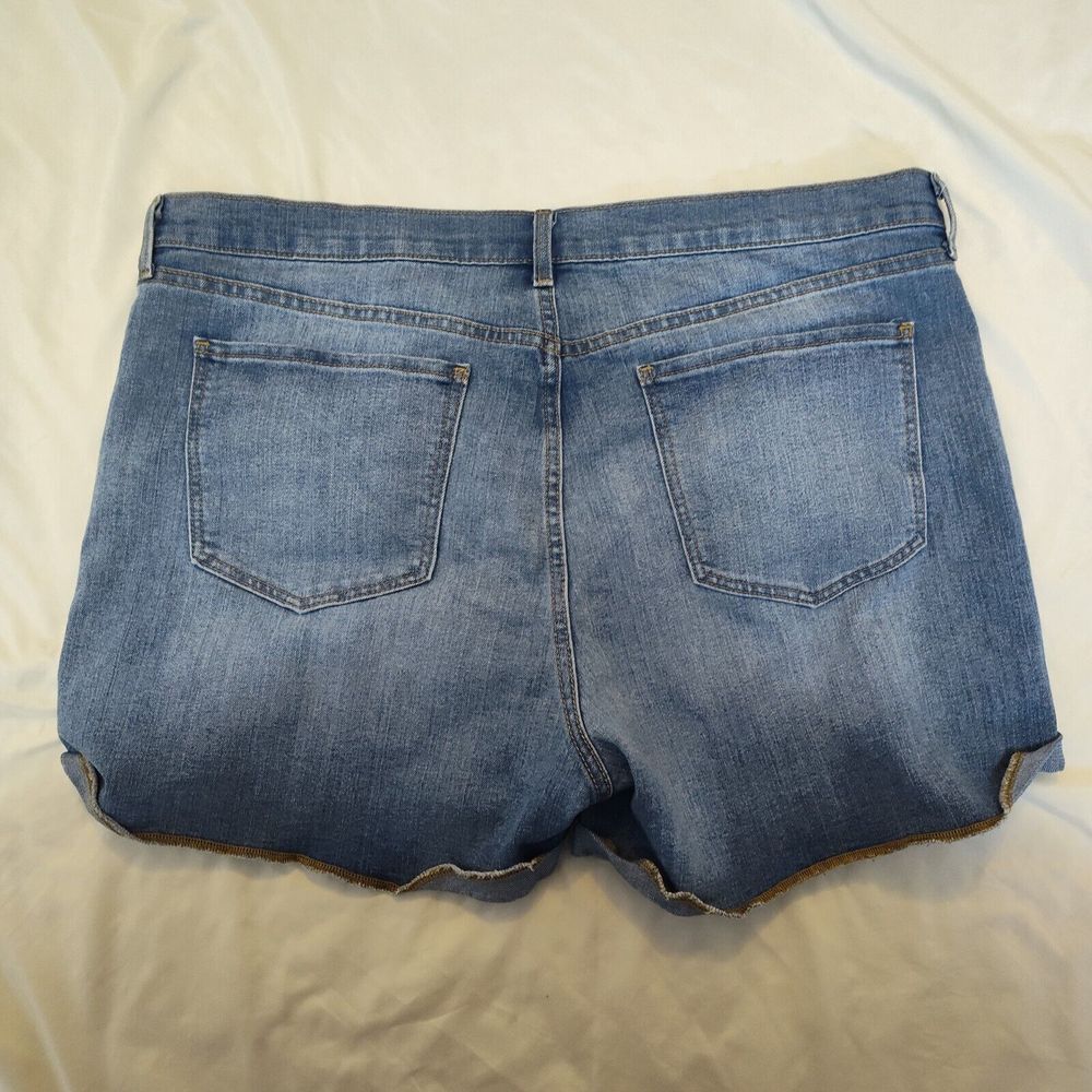 Lot of 3 Old Navy Denim Black Pants, Shorts, and Skirt Women's Size 18 - Picture 3 of 12